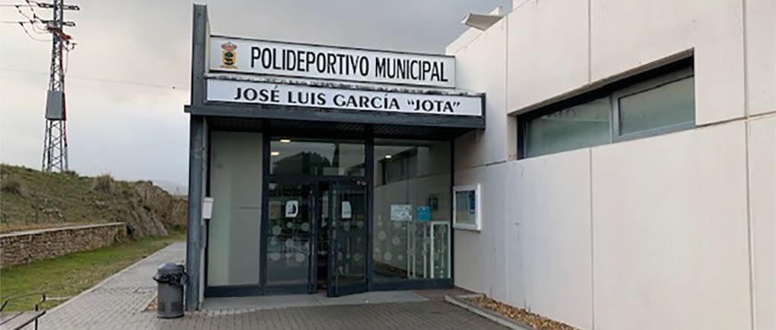 Rótulo sobre dibond para fachada de Polideportivo