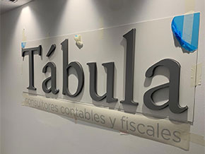 Rótulo Logotipo Corpóreo en PVC Tábula