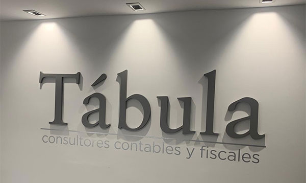 LOGOTIPO CORPÓREO EN PVC