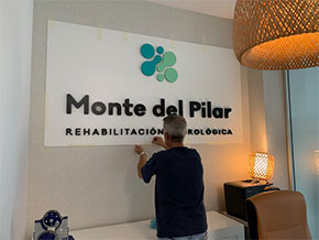 logotipo-corporeo-de-pvc-1-290x218 Rótulo Logotipo Corpóreo de PVC Monte del Pilar