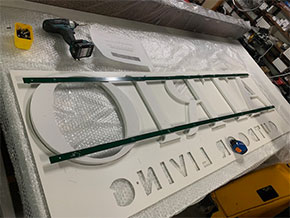 rotulo-corporeo-2-290x218 Corpóreas de PVC lijadas y pintadas para Atrio