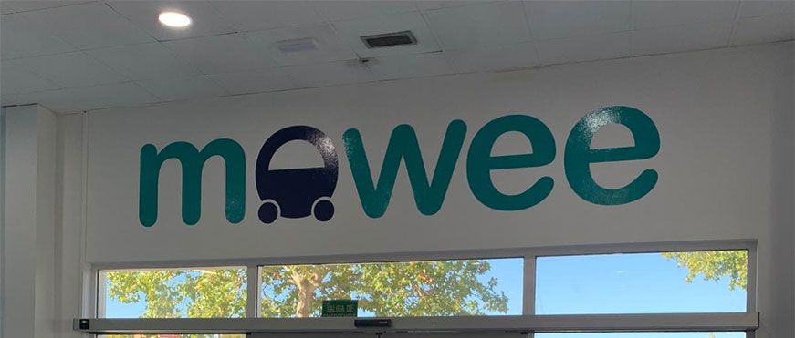 Elementos corporativos en Vinilo para Mowee Cars